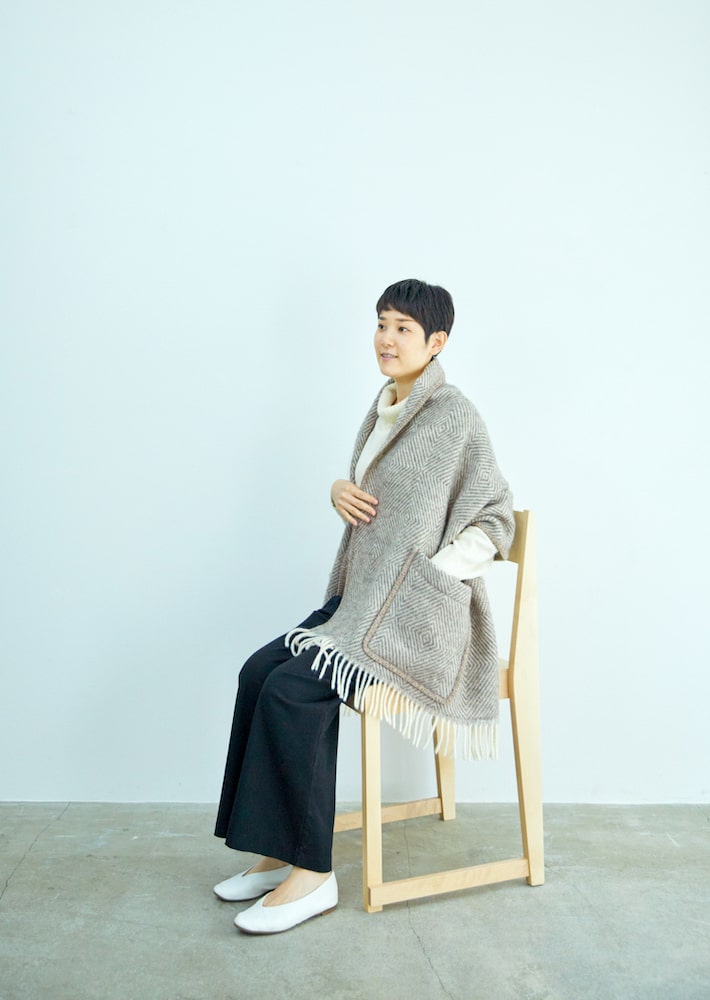 MARIA pocket shawl（grey-white） - LAPUAN KANKURIT（ラプアンカンクリ）