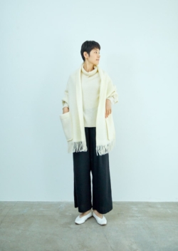 MARIA　pocket shawl（white）のサムネイル