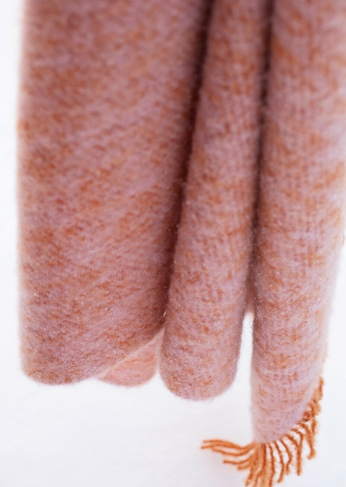 REVONTULI mohair blanket 130x170cm+fringes – LAPUAN KANKURIT