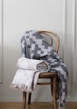 HUVILA　blanket 150x170cm+ fringes LIMITED STOCKS