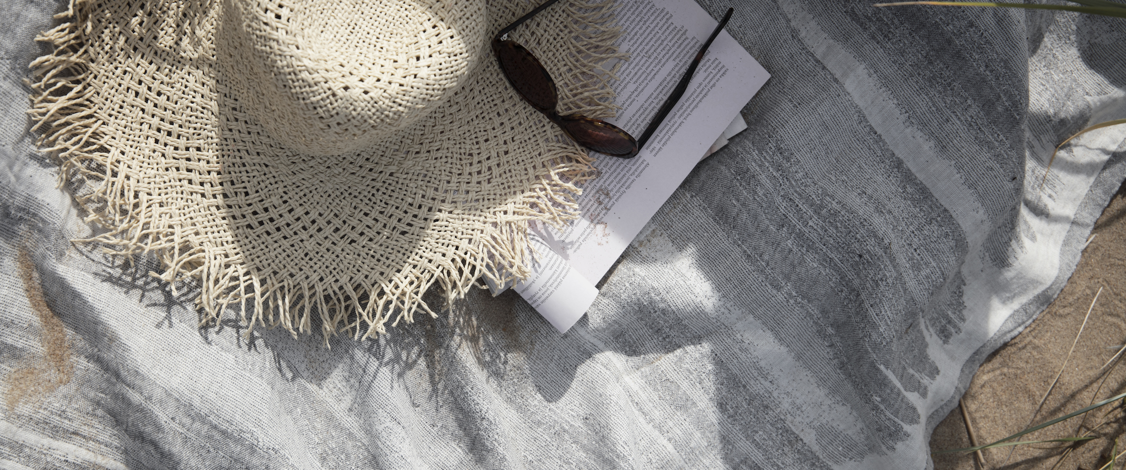 SUMMER TIME with LINEN - beach, camp & picnic-のイメージ画像