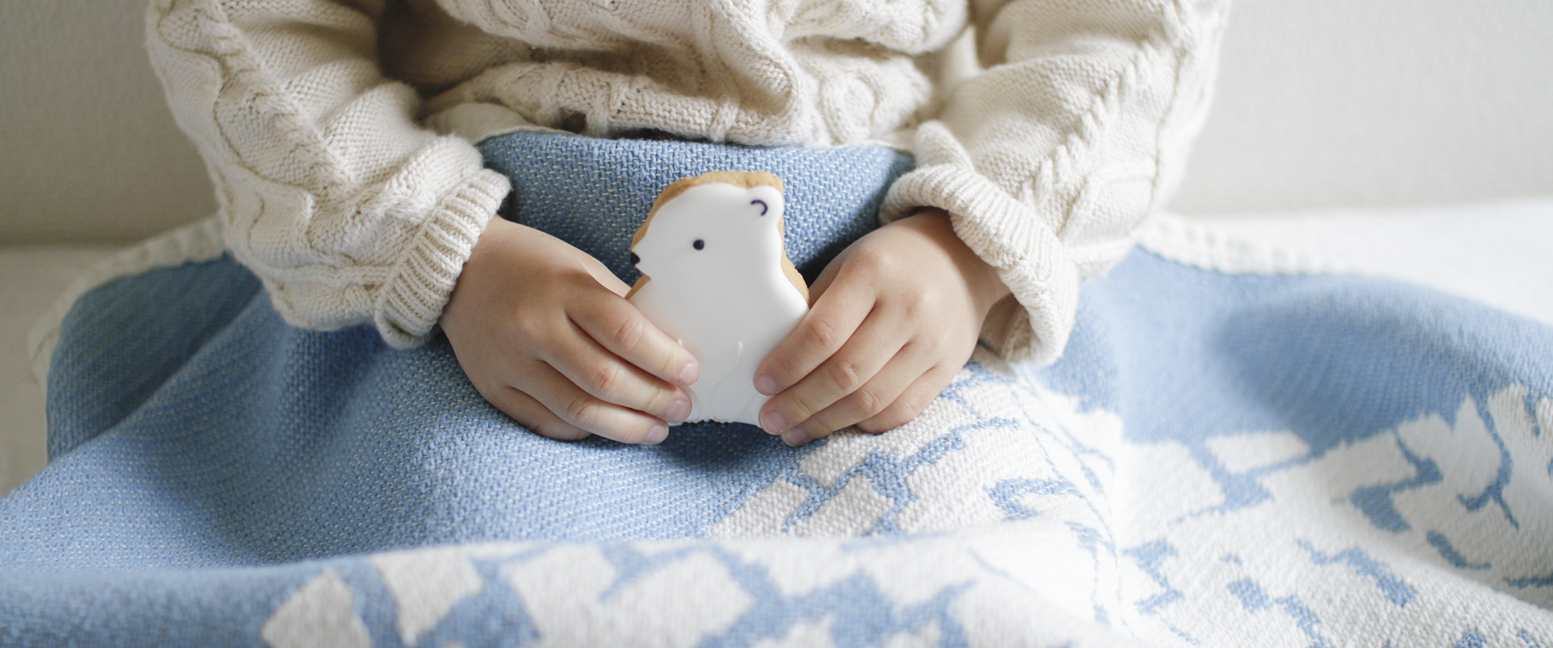 COTTON BLANKET with JÄÄKARHU cookie!のイメージ画像